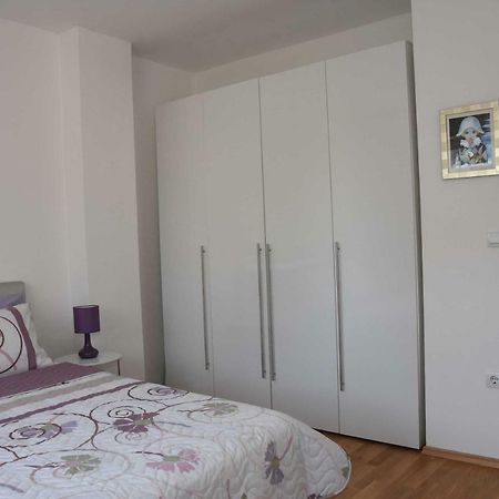 Apartments Ruzica Pula Exterior foto
