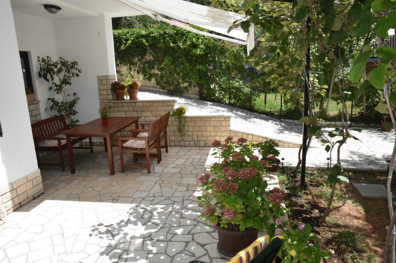 Apartments Ruzica Pula Exterior foto
